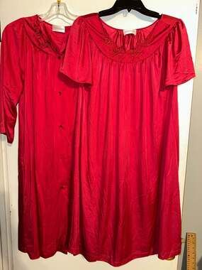 Vintage Shadowline Red Nylon 2 Piece Set Embroidered Rose Nightgown and Robe Med